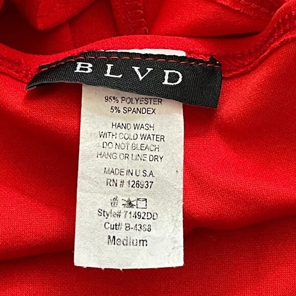 BLVD Red Bodycon Dress Scoop Neck Ruffled Straps Sleeveless Size M - Picture 2 of 6